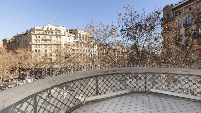 Psg. de Gràcia, 35 1r (5).jpg